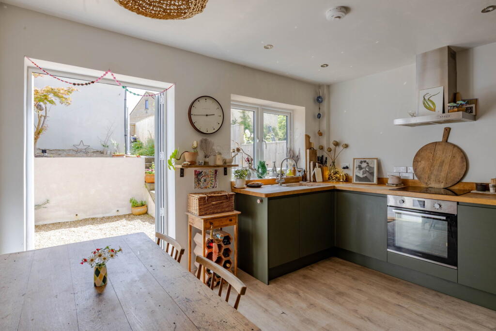 House in Frome, Beckington - More