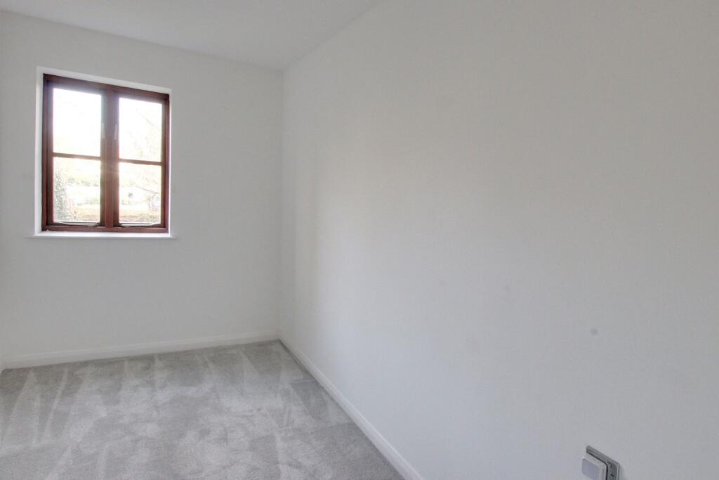 Apartment in West Wickham - More