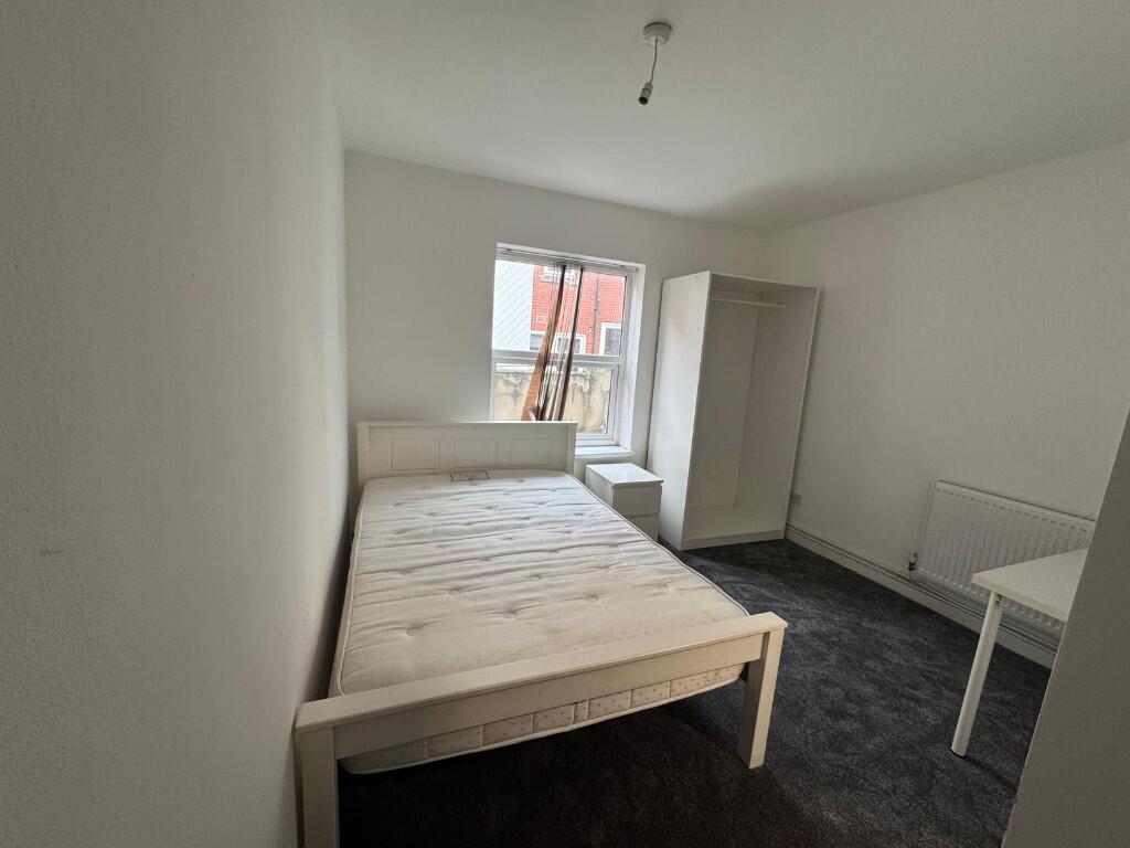 Main image of property: Mansfield Road, Nottingham, NG1