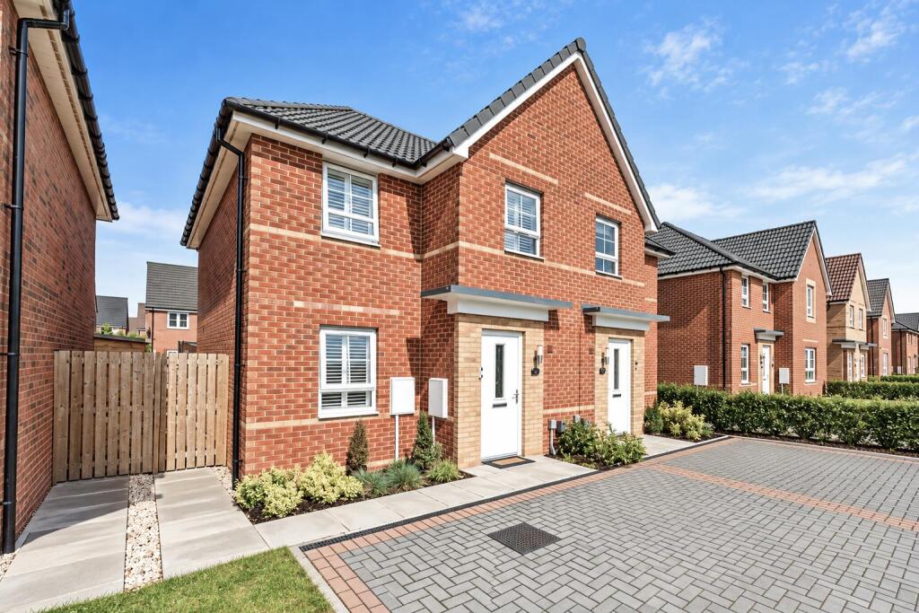 3-bed semi-detached on Fallow Road, Hatfield, Doncaster, £180,000