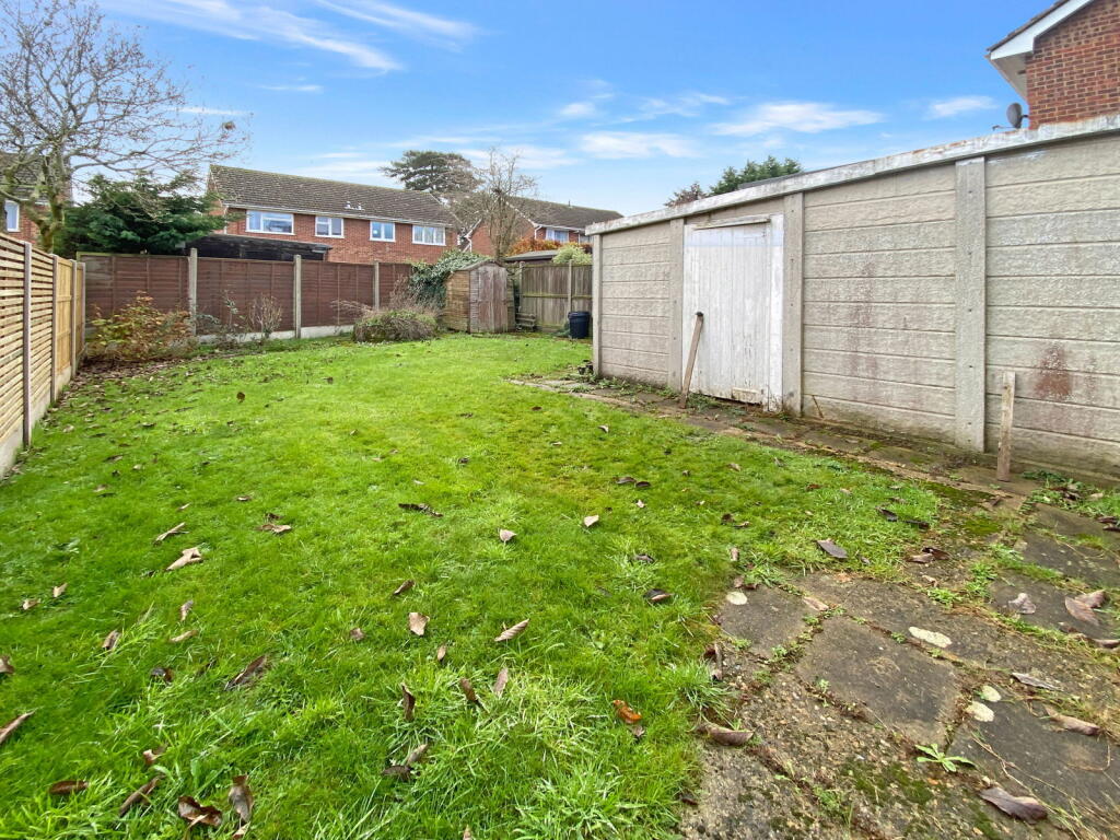 Quantock Drive, Ashford, Kent, TN24 8QN photo 2