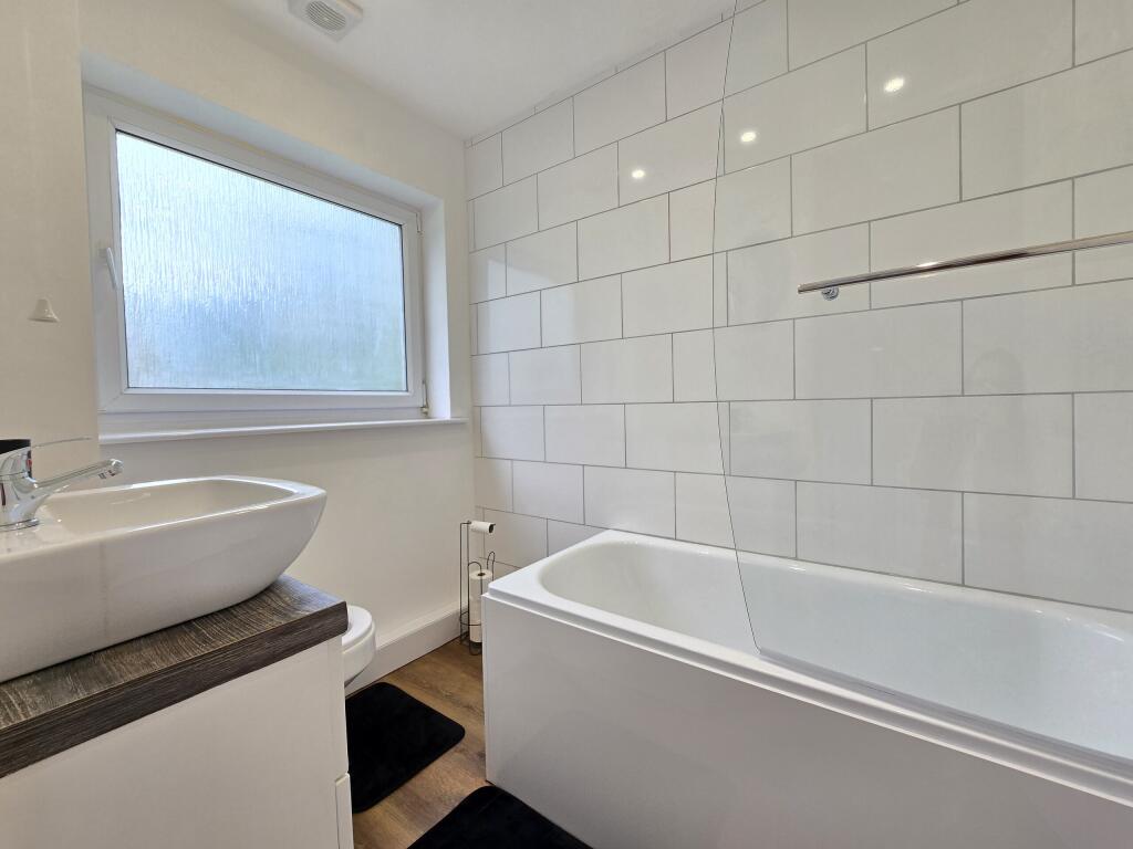 Apartment in Barry, Cadoxton - View 2