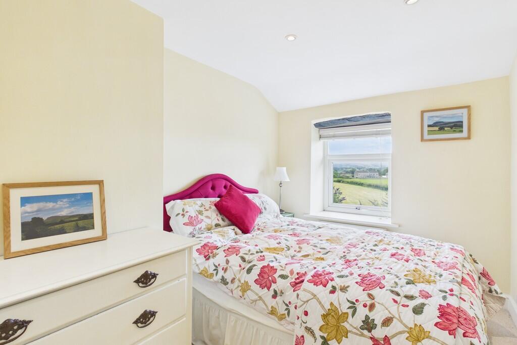 House in Lancaster - View 5