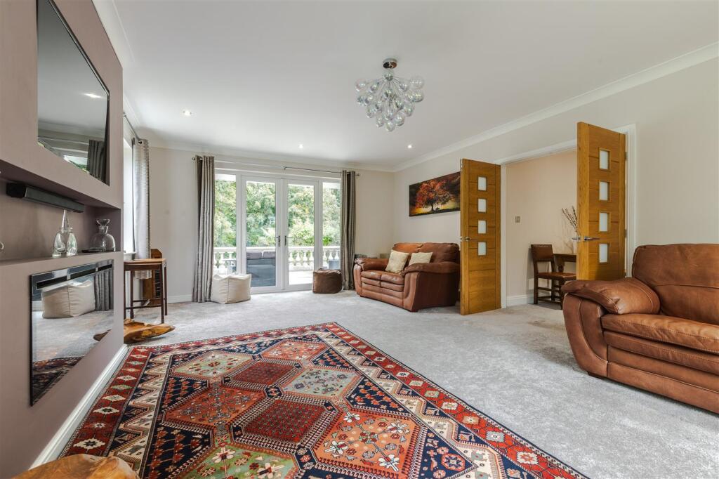 House in Scunthorpe, Yaddlethorpe, Bottesford - View 5