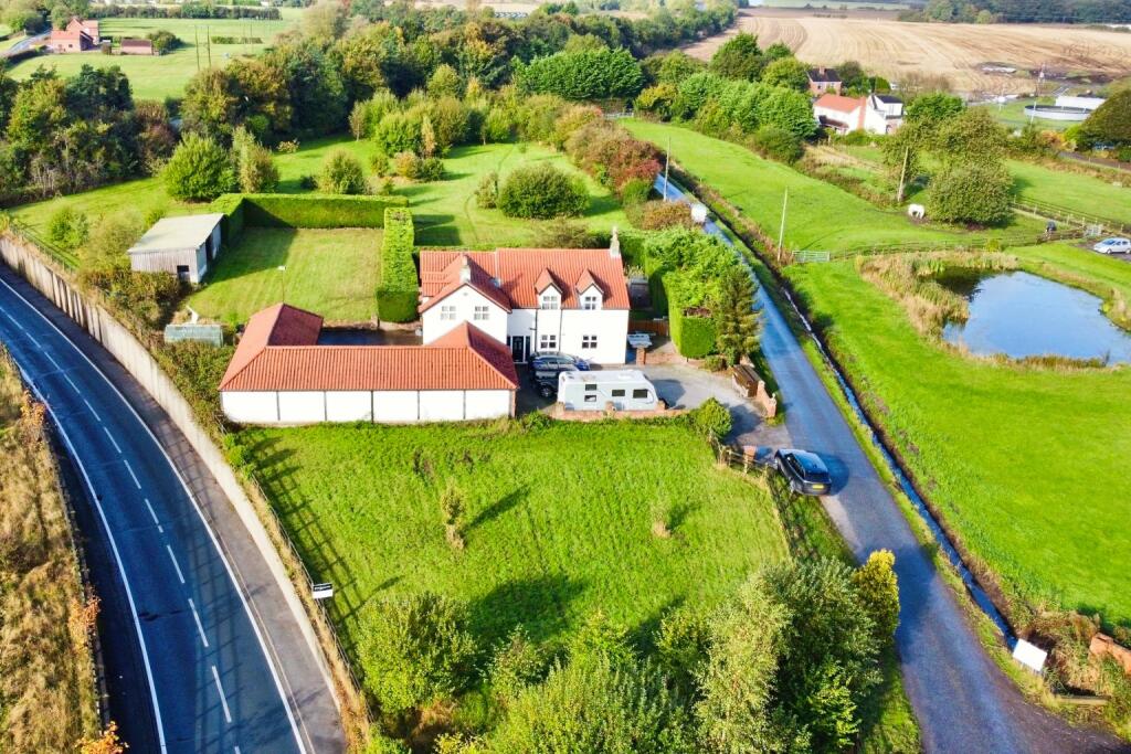 Main image of property: Dunswell Lane, Cottingham, East Riding of Yorkshire, HU16 4JP