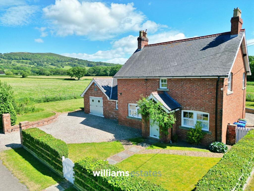Main image of property: Holywell Road, Rhuallt, LL17