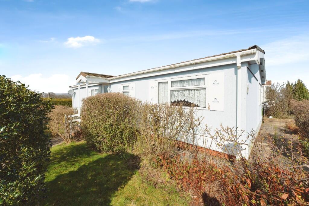 2-bed caravan on LD1, £72,000