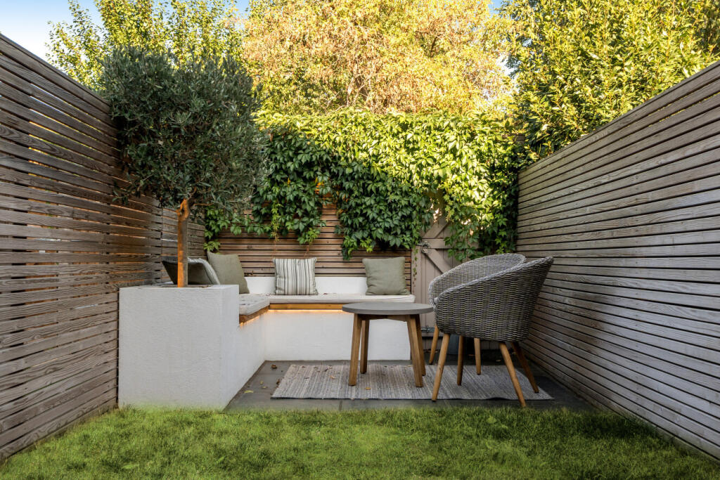 Apartment in London - View 5