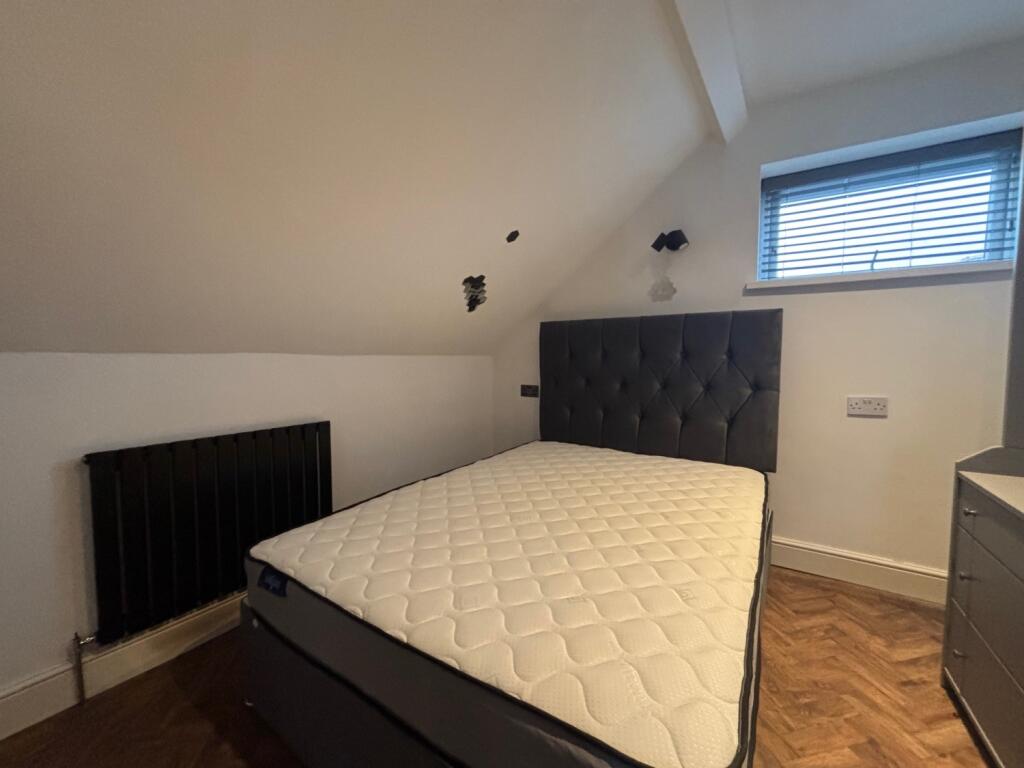 Apartment in Cardiff, Maindy, Cathays - View 5