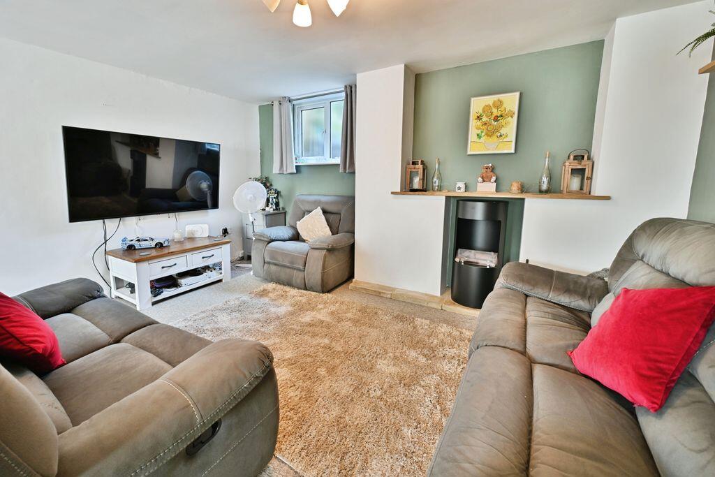 Stratton Heights, Cirencester, Gloucestershire  photo 4