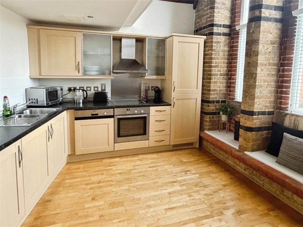 Pastoral Way, Warley, Brentwood, Essex, CM14 photo 2