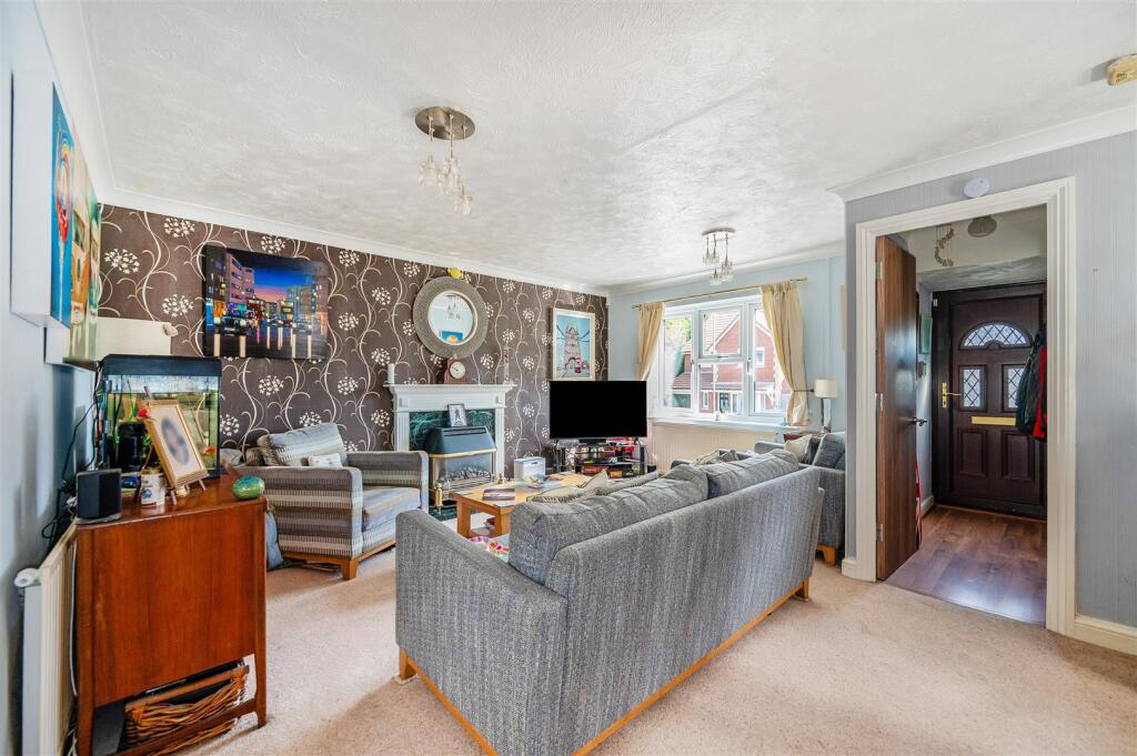 House in Havant, Waterlooville - View 5