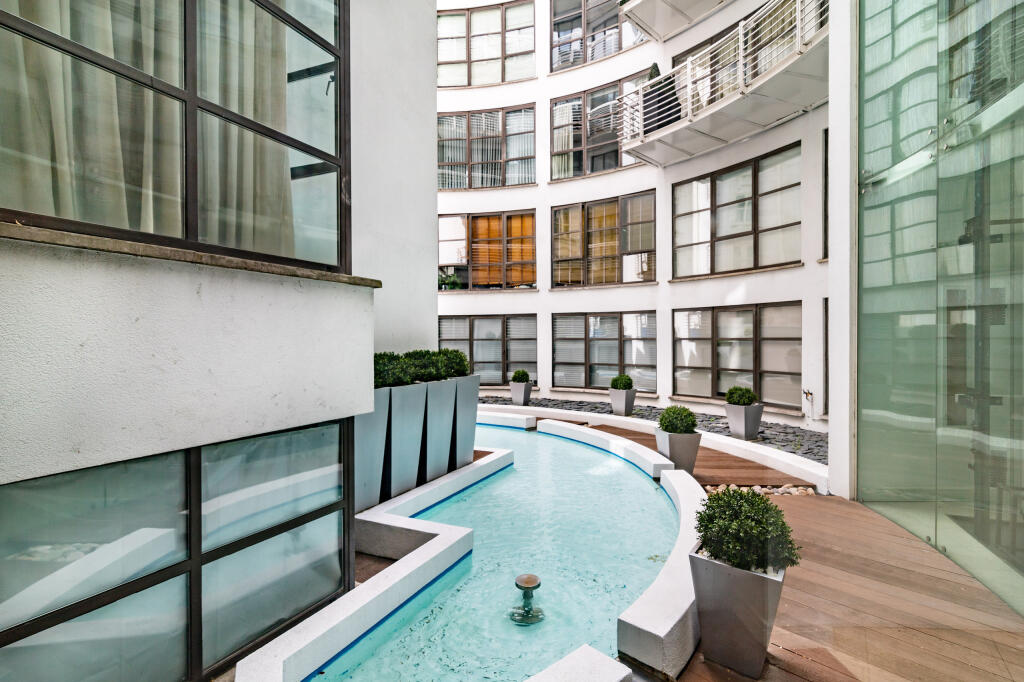 Apartment in London, City of Westminster - View 4
