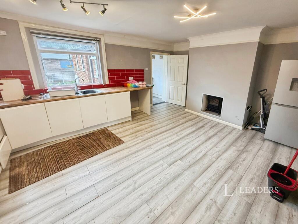 House in South Kesteven, Hereward Estate, Bourne - View 5