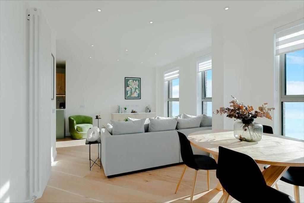 Main image of property: The Icon, N22, Harringay, N22