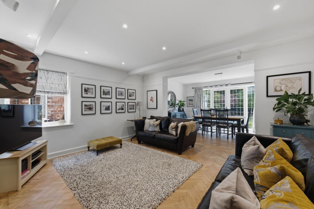 3, Westmorland Road, Sale photo 2