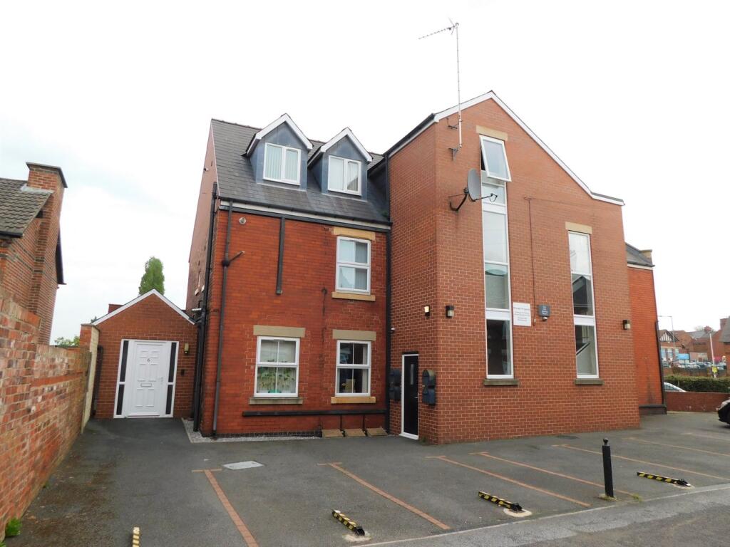 Main image of property: Colliery Road, Kiveton Park, Sheffield, S26