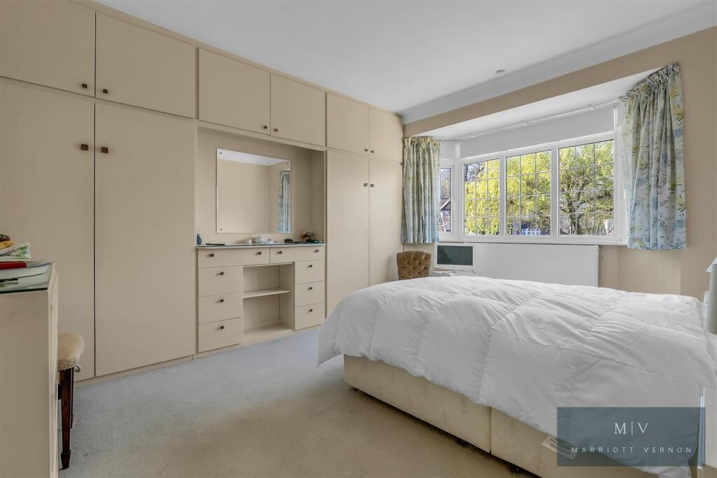 House in London, Shirley - View 5
