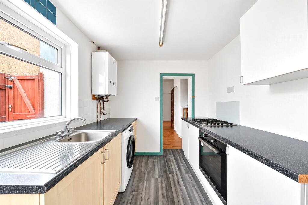House in London - View 5