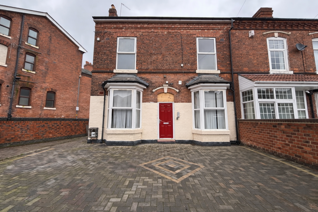 Main image of property: Flat 3, Wellington Road, B20