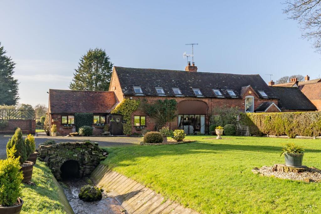 Main image of property: Bromsgrove Road, Belbroughton, Stourbridge, DY9