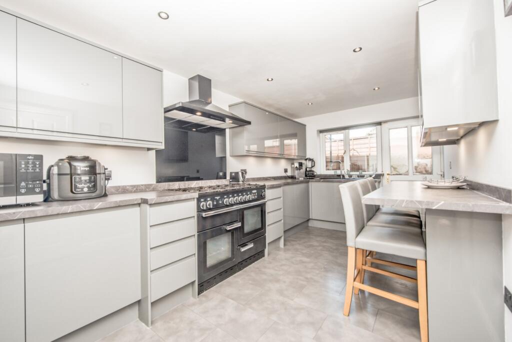 House in Kirklees, Spen - View 3