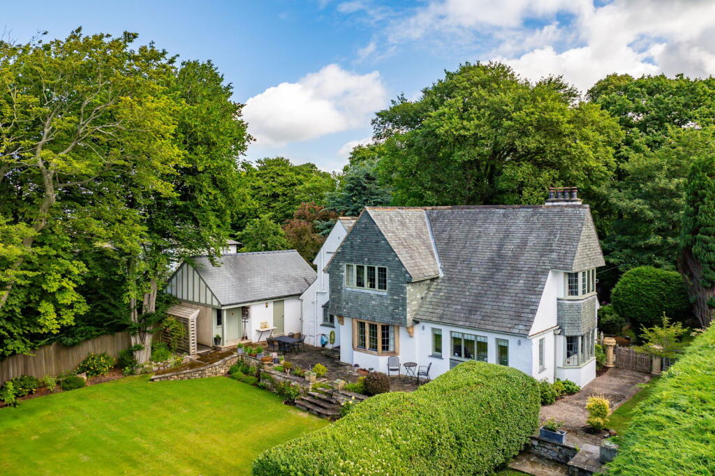 Main image of property: Bracondale, 10 Hest Bank Lane, Hest Bank, Lancaster, LA2 6DG