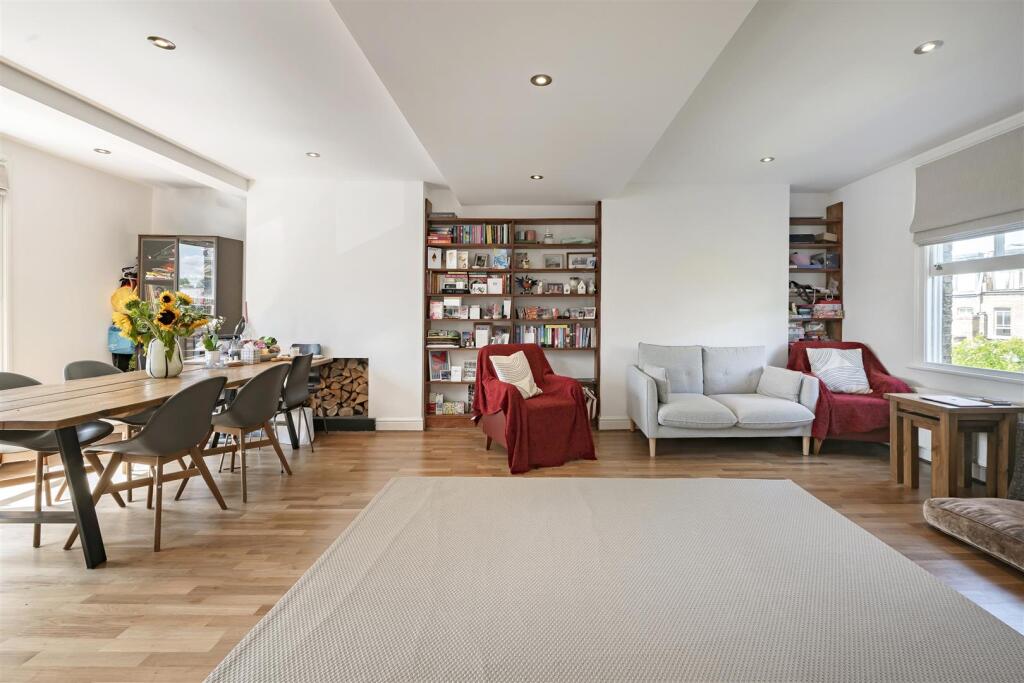 Apartment in London - View 3