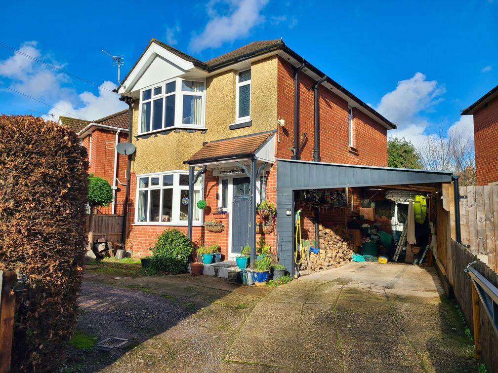 3-bed detached on Holland Place, Southampton, SO16, £350,000