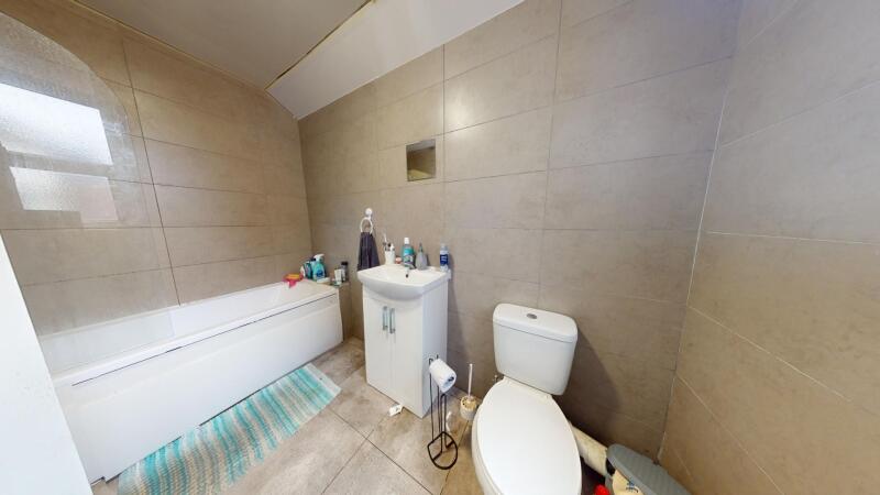 6 bedroom terraced house for rent
