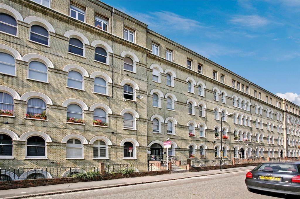 Main image of property: Bath Terrace, London, SE1