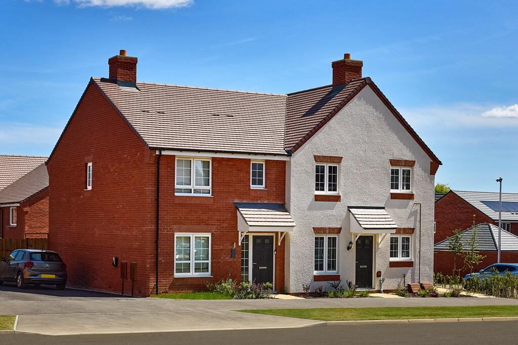 3-bed semi-detached on Banbury Road, Upper Lighthorne, Warwickshire, CV33 8AE, £350,000