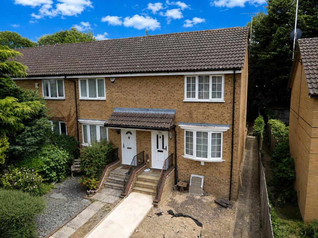 Main image of property: Whitwell Close, Luton, Bedfordshire, LU3