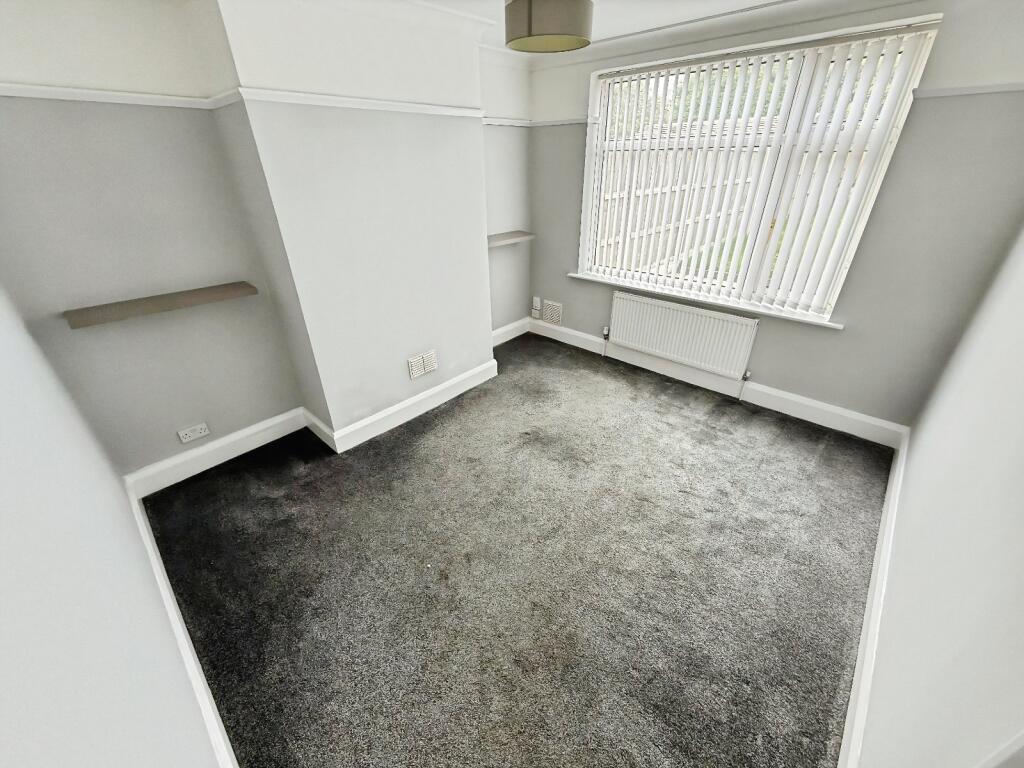 Brompton Drive, Stoke-on-Trent, Staffordshire, ST2 photo 4