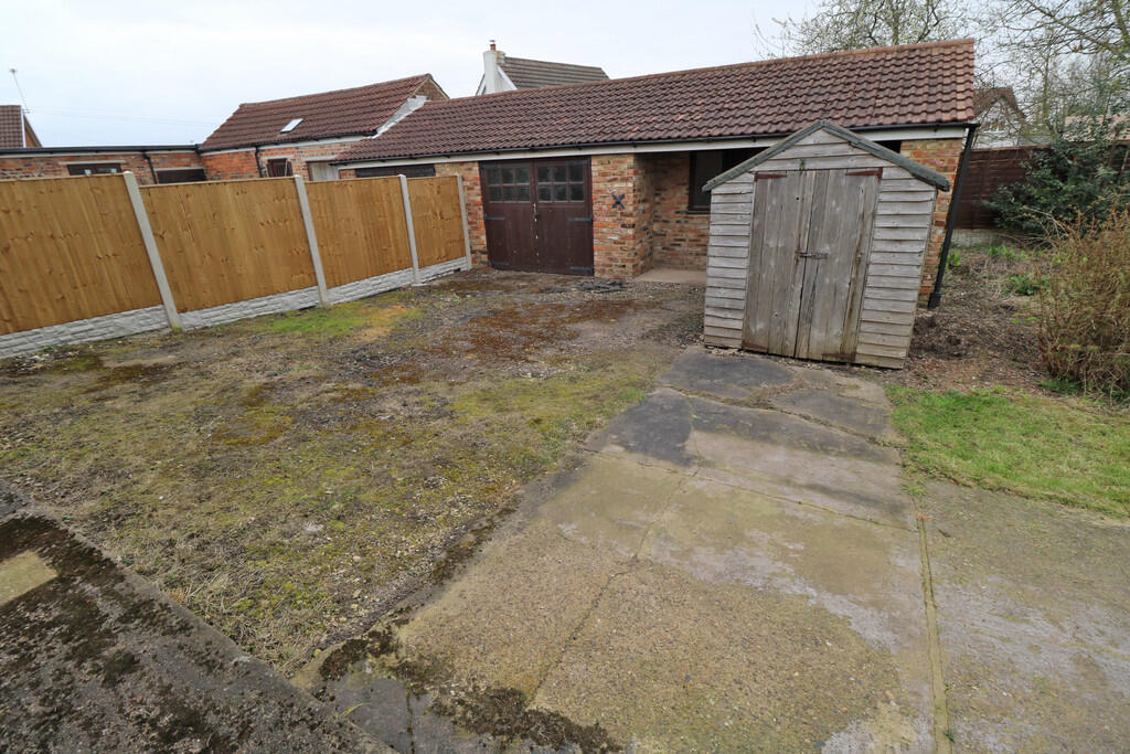 Cross Slack, Crowle photo 5