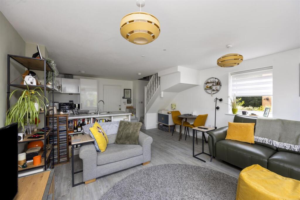 House in Haywards Heath, Lindfield - View 5