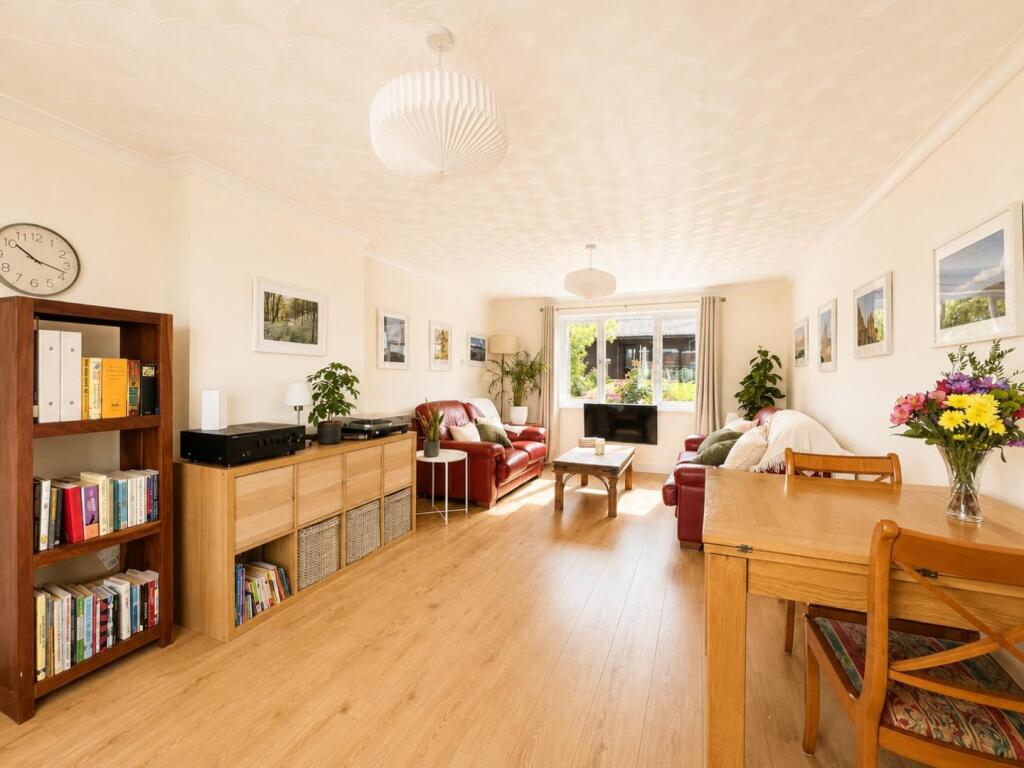 House in Stroud, Berkeley - View 5