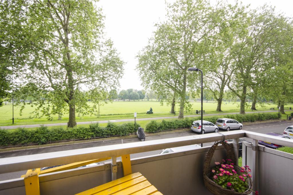 Apartment in London - View 3