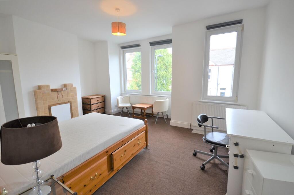 4 bedroom terraced house for rent