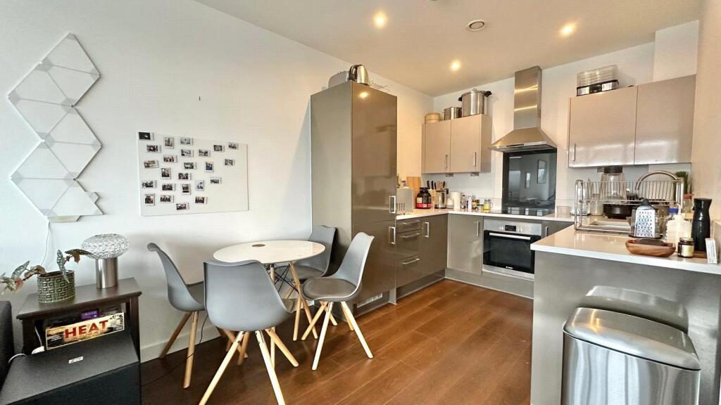 Apartment in London, Royal Albert Wharf, Gallions Reach - View 5