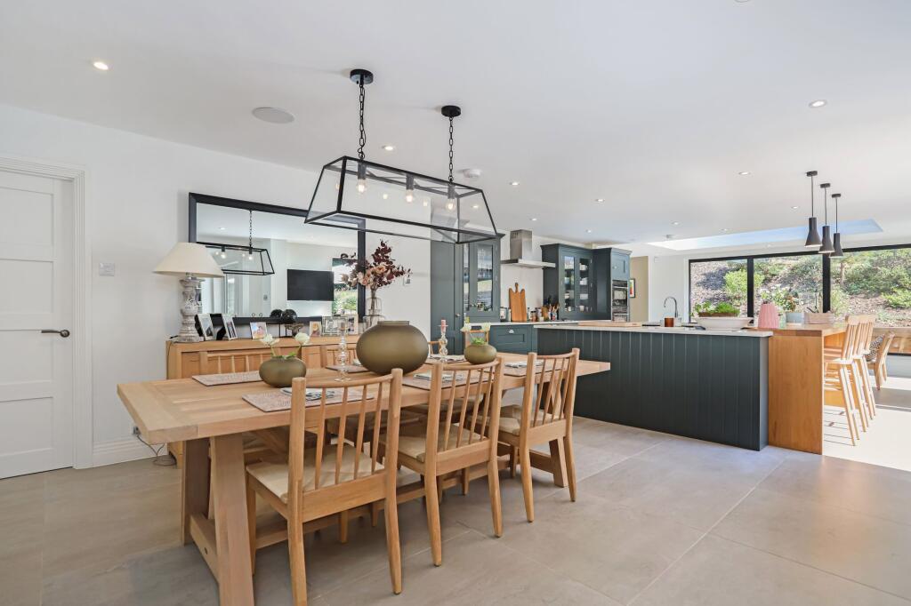 House in Guildford - View 3