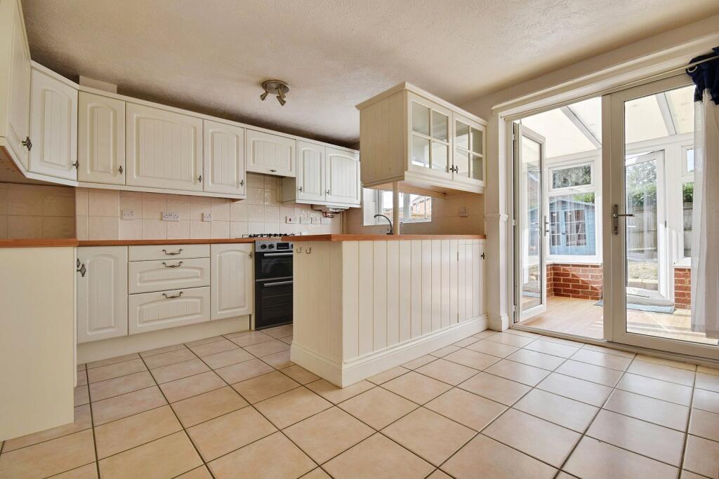 House in Tonbridge - View 4
