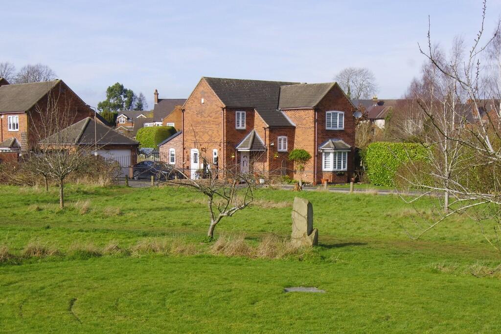 Daisy Lane, Overseal photo 4
