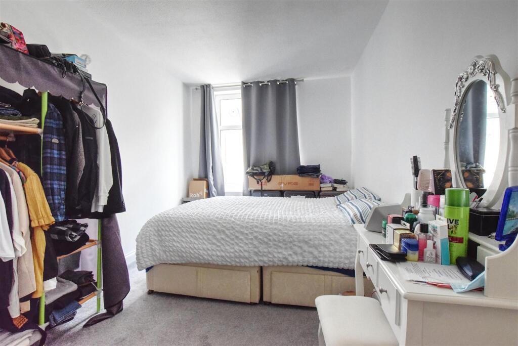 Apartment in Bexhill-on-Sea, Central - View 4