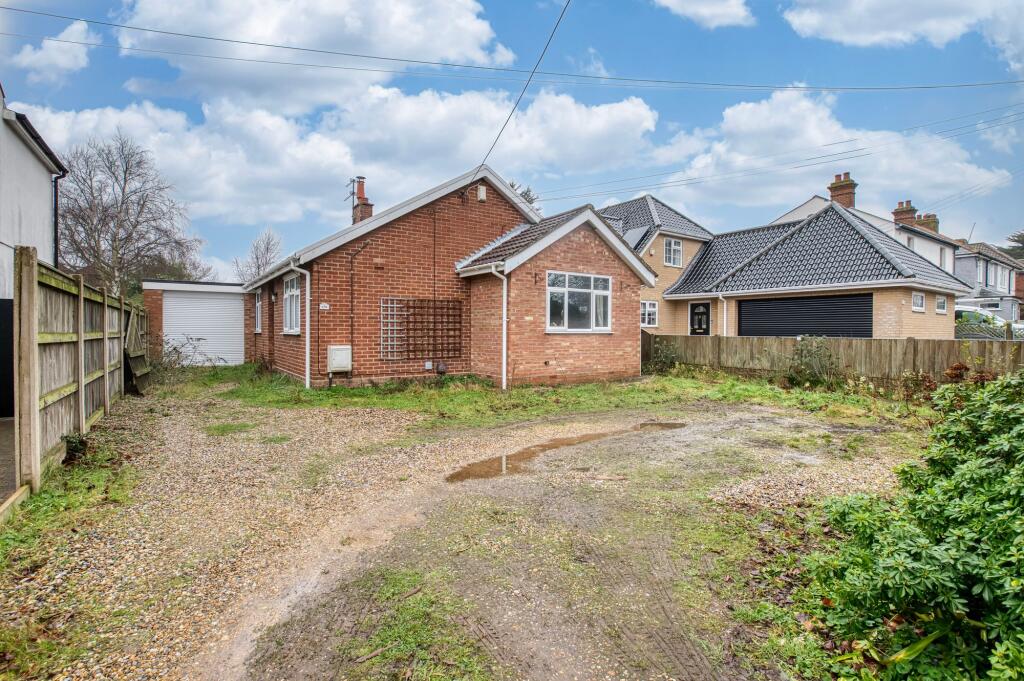 Main image of property: Gorleston Road, Oulton