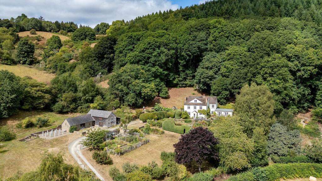 House in Bucknell, Shropshire - View 2