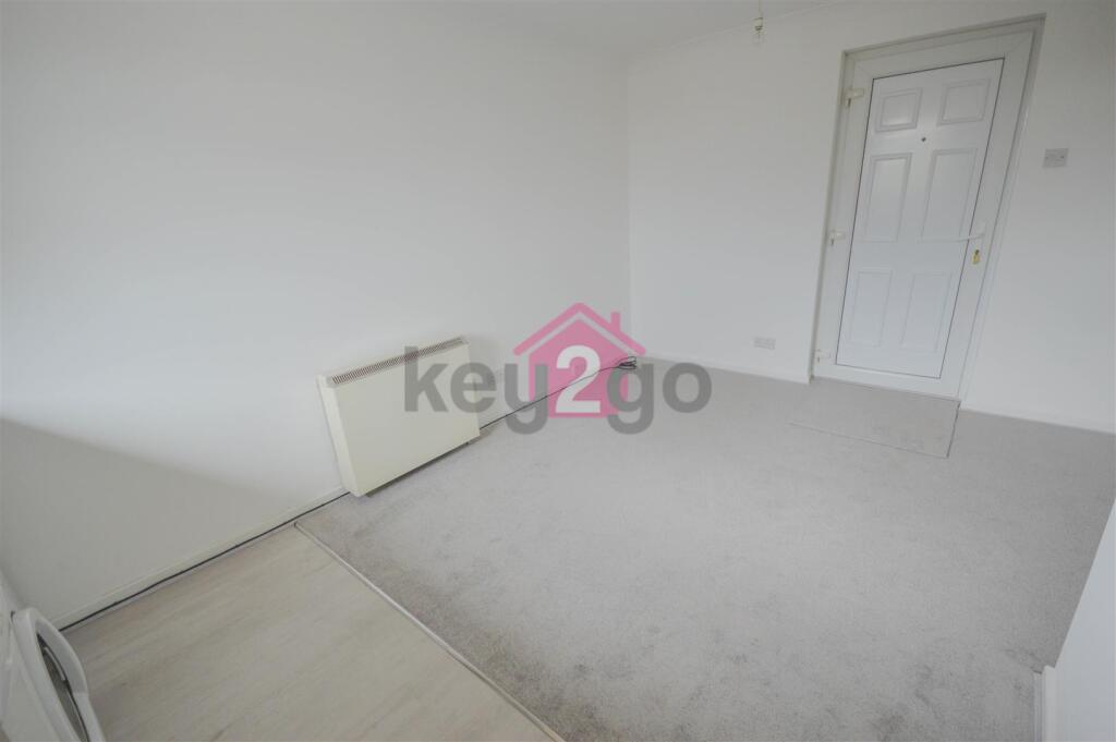 Apartment in Sheffield - View 4
