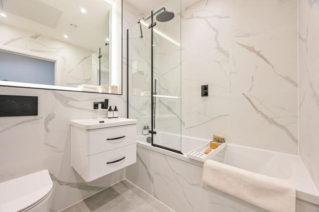 Apartment in London - View 5