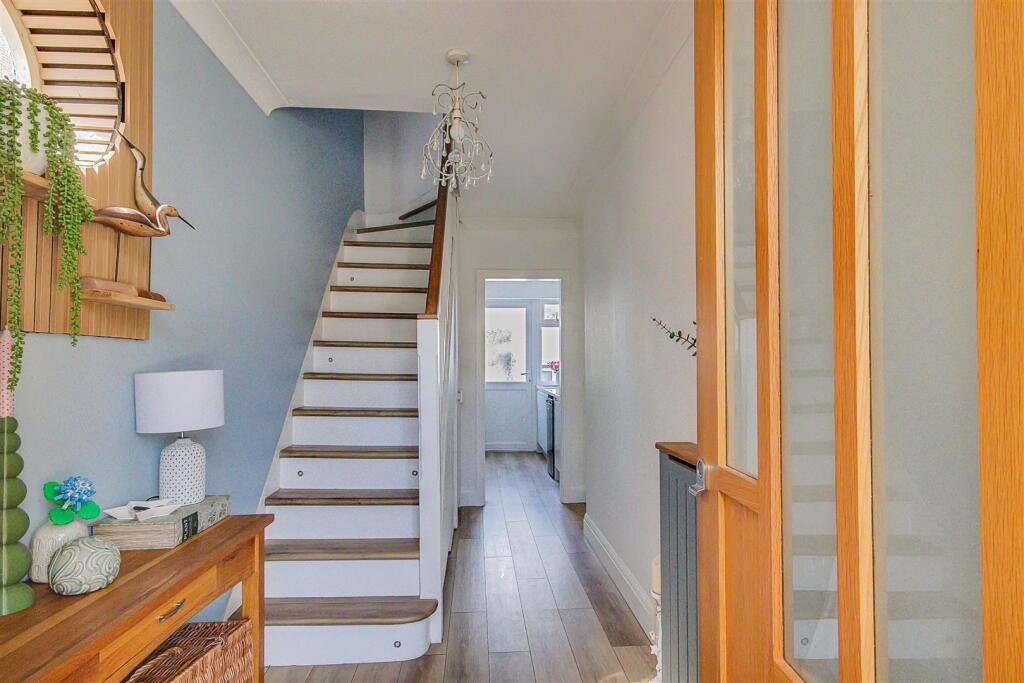 House in Worthing, West Sussex - More