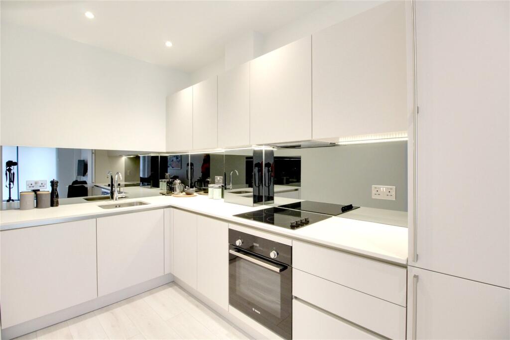 House in Guildford - View 5